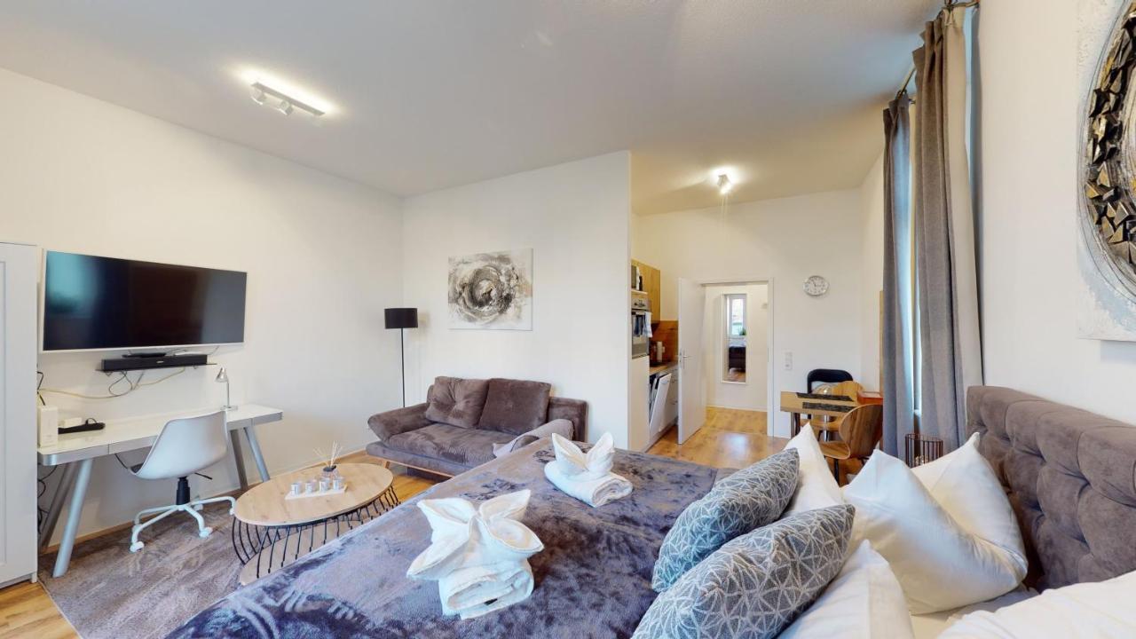 SweetHome - Business-Apartment mit Kueche und Terrasse, NETFLIX, Stellplatz Magdeburg Exterior foto